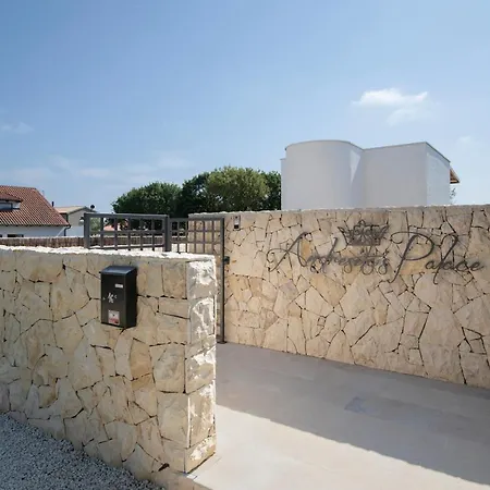 Andresitas Palace - Tropical Castle With Rooftop Terrace וילה באלה