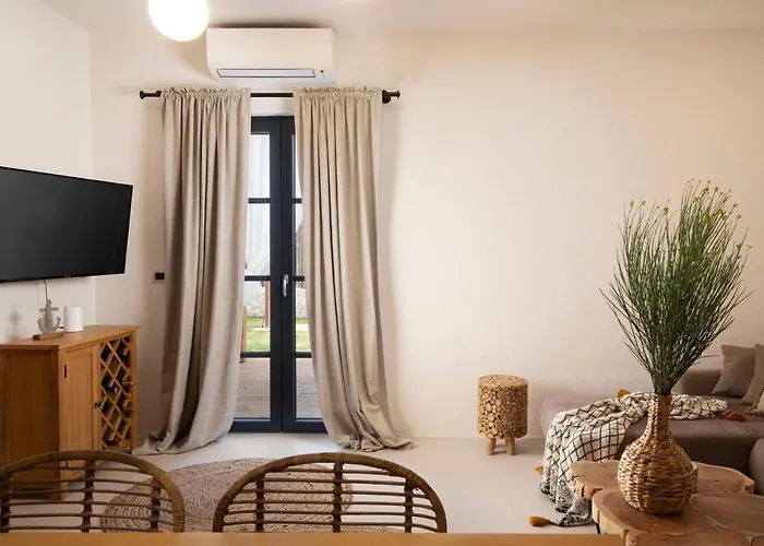 Andresitas Palace - Tropical Castle With Rooftop Terrace