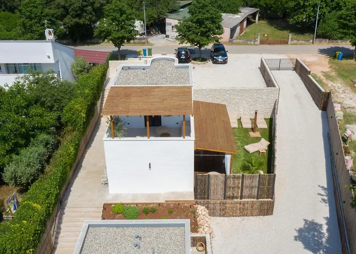 Andresitas Palace - Tropical Castle With Rooftop Terrace
