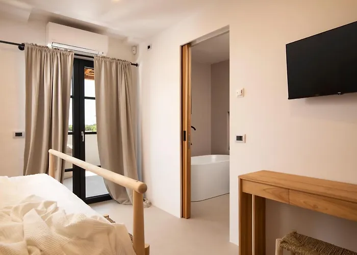 Andresitas Palace - Tropical Castle With Rooftop Terrace Villa Bale