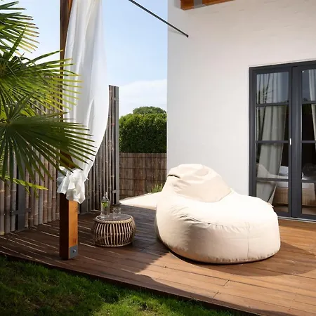 Andresitas Palace - Tropical Castle With Rooftop Terrace Villa Bale