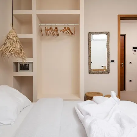 Villa Andresitas Palace - Tropical Castle With Rooftop Terrace Bale