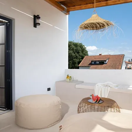 Andresitas Palace - Tropical Castle With Rooftop Terrace Villa *