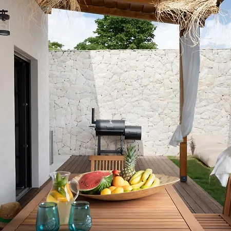 Andresitas Palace - Tropical Castle With Rooftop Terrace Villa Bale